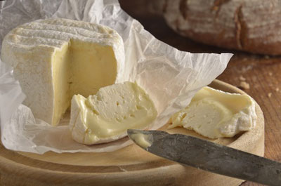 camembert Für die fachgerechte Lagerung das Papier aufheben.