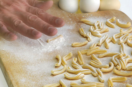 Vegetarisches Rezept: Strozzapreti alle tre cipolle