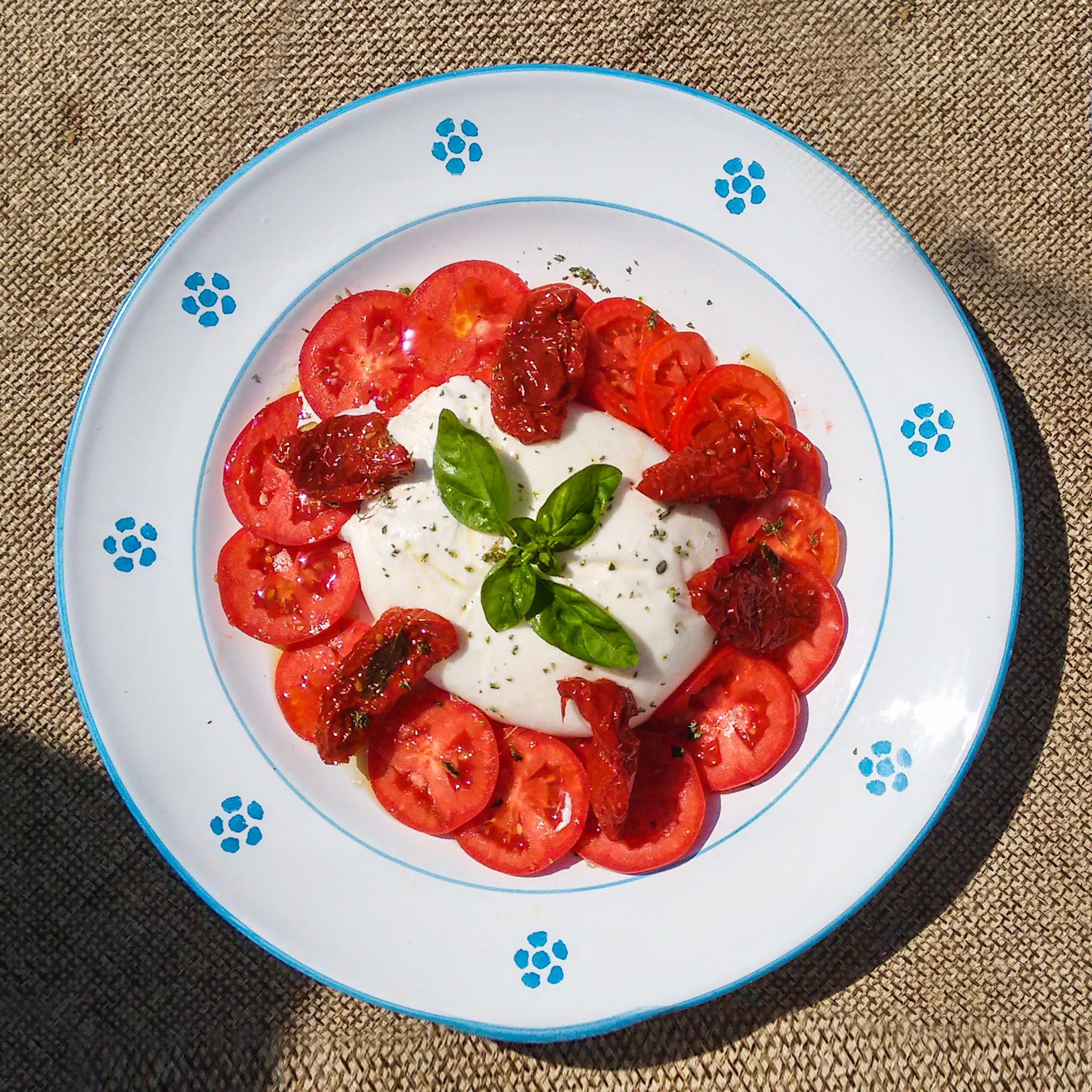 Italienisches Burrata-Rezept mit Tomaten