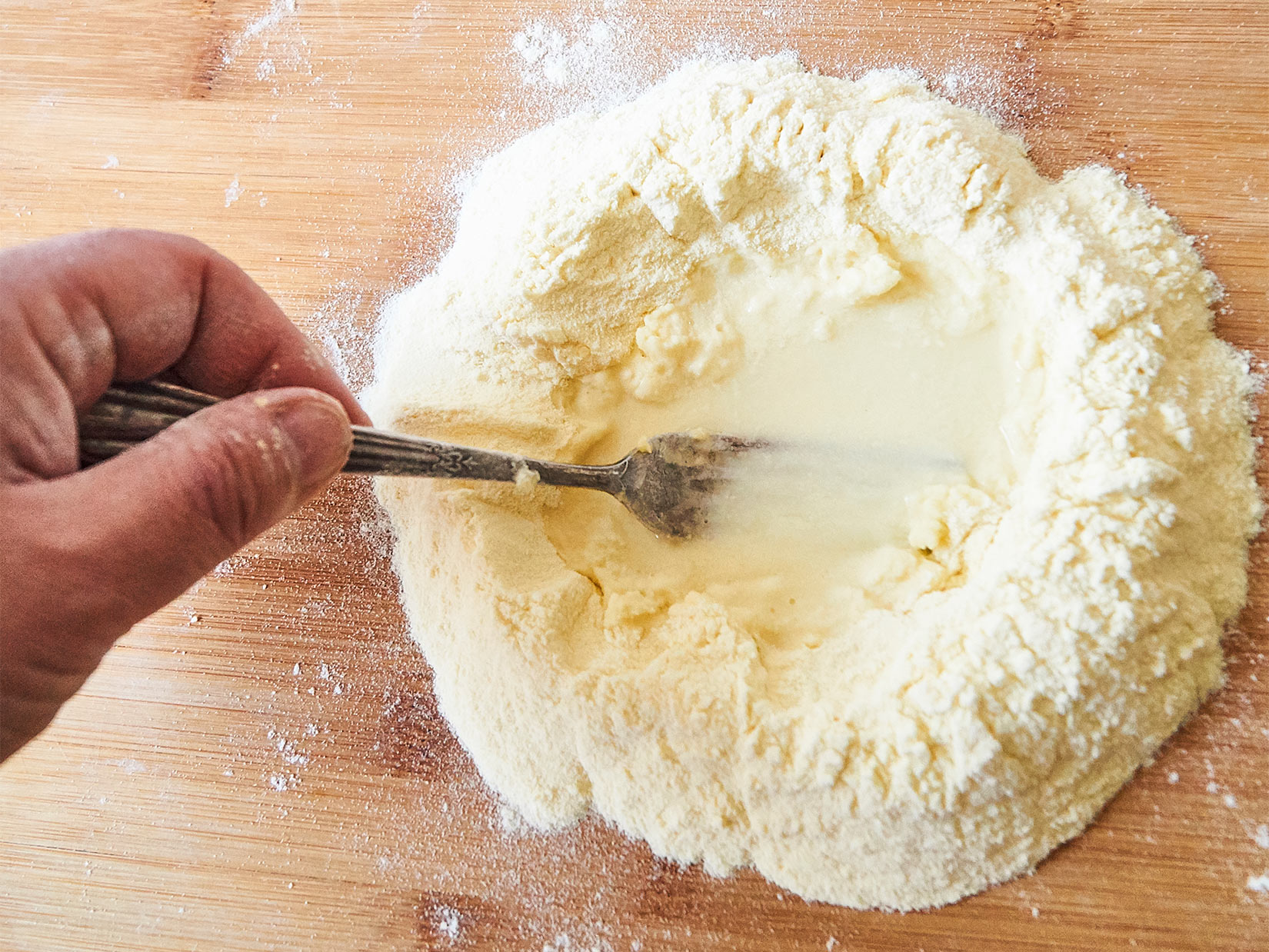 Nudelteig ohne Ei - aus Hartweizengrieß - Gustinis Feinkost Blog