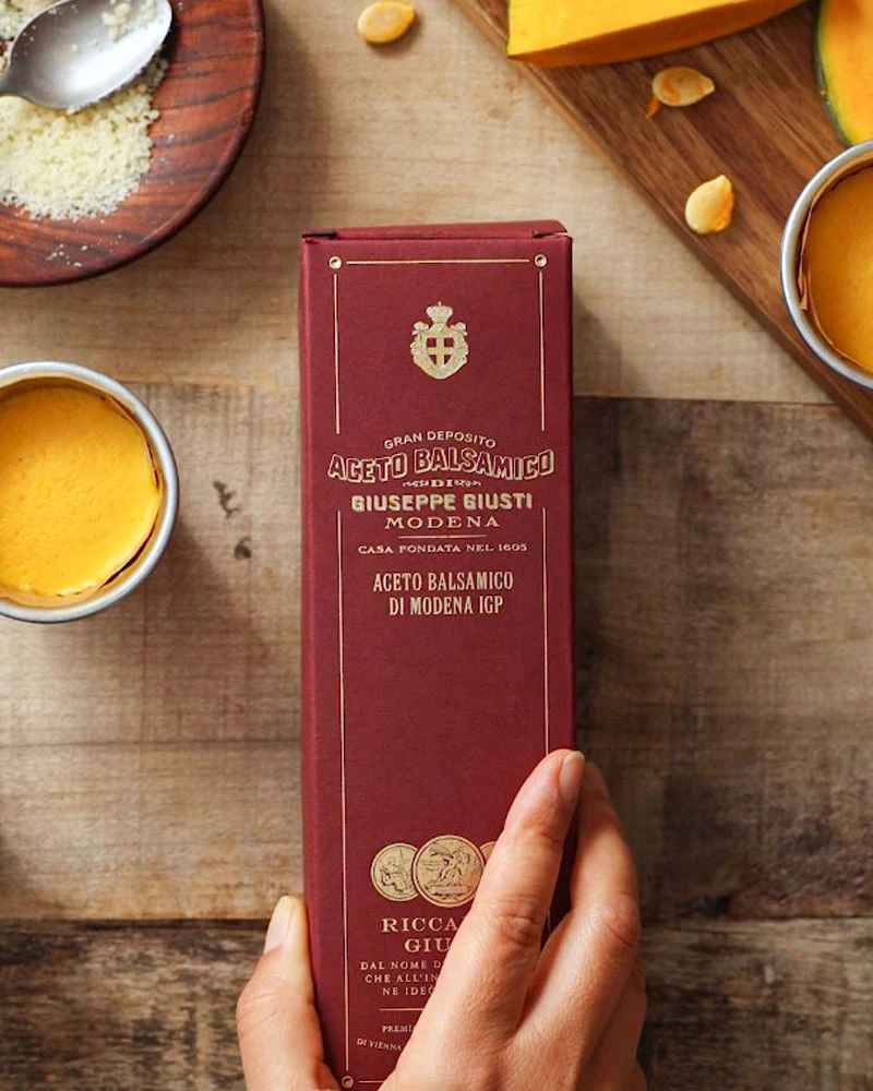 Coffret cadeau Giusti il Denso Geschenkkarton -  für Balsamico Il Denso – ansprechend in Szene gesetzt