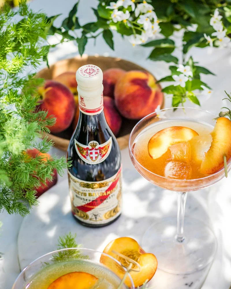 Banda Rossa - Aceto Balsamico di Modena – mit passenden Accessoires arrangiert