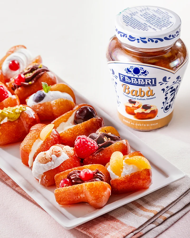 Babà mit Rumgeschmack Babà mit Rumgeschmack