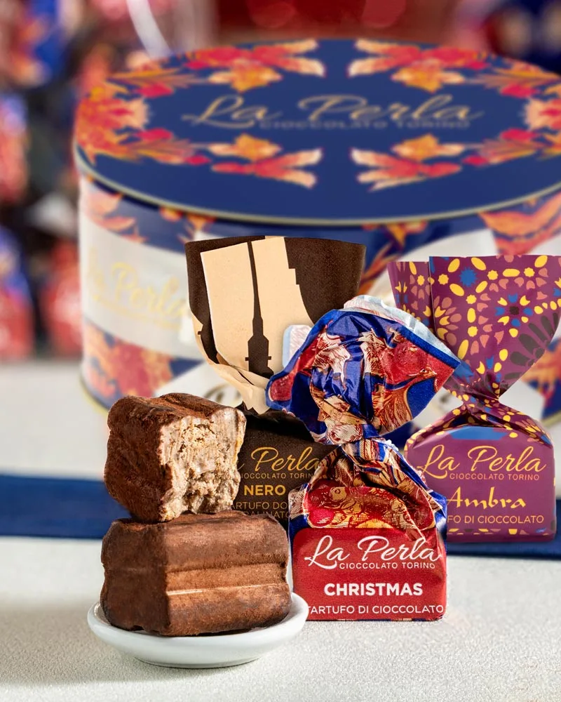 Weihnachtliche Tartufi - Mix in großer Geschenkdose