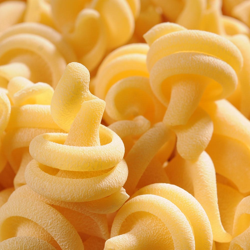 Vesuvio - Gragnano Pasta IGP – mit passenden Accessoires arrangiert