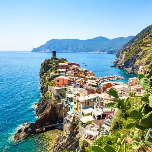 zu sehen ist die Küstenlinie um Cinque Terre in Ligurien