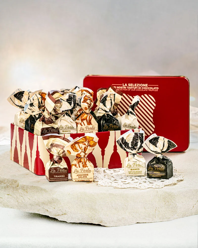 Tartufi La Selezione - Mix in großer Geschenkdose – mit passenden Accessoires arrangiert
