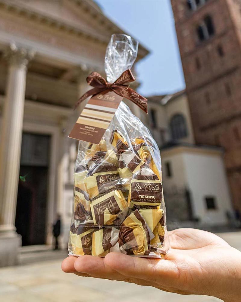 Tartufi - Tiramisu – mit passenden Accessoires arrangiert