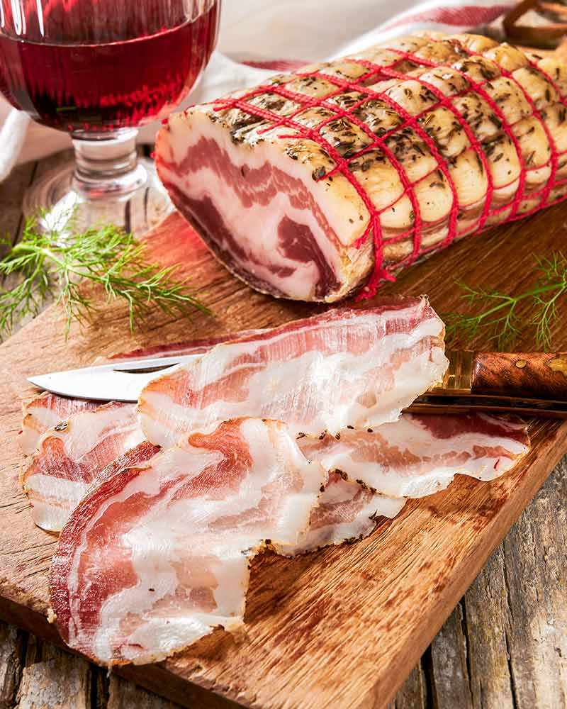 Pancetta mit wildem Fenchel Schweinebauch mit Wildfenchel