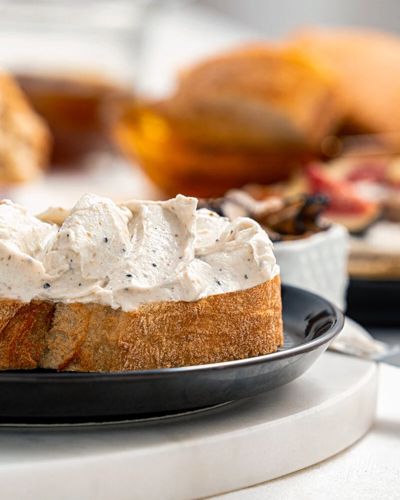 Pecorino-Crème - getrüffelt Pecorino-Crème - getrüffelt